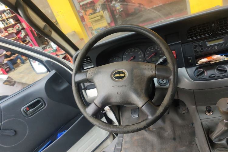Used Jinbei Hiace 2011 2.0L 5th Generation Kuaiyunwang Standard Version 4G19 Steering Wheel