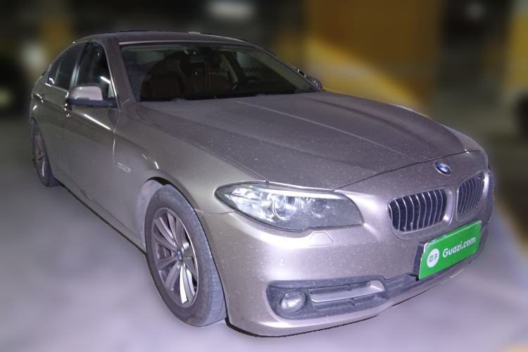 Used BMW 5 Series 2015 520i Elegant Edition Front Right 45 Deg