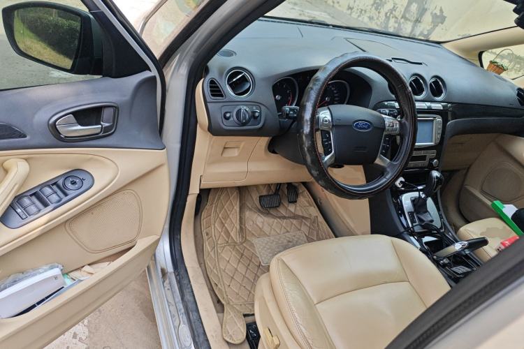 Used Ford S-MAX 2008 2.3L 7-Seater Luxury Version
