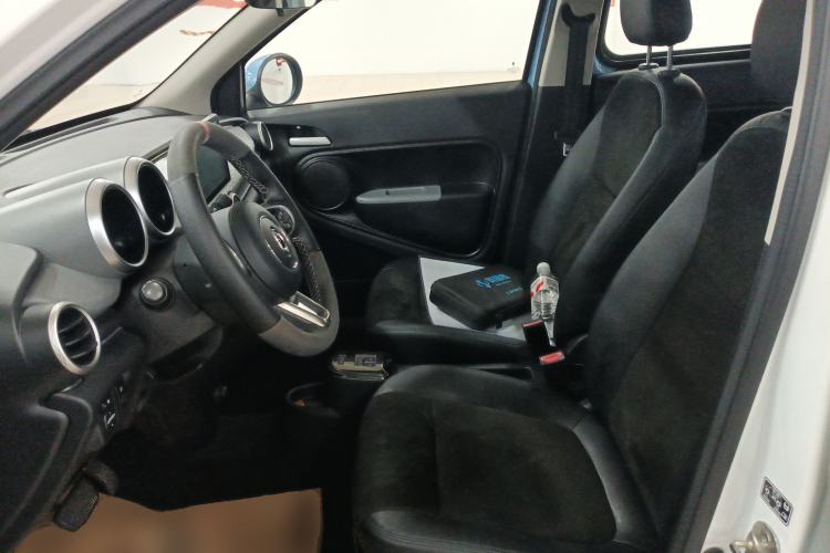 Used ORA Black Cat 2019 351 km Goddess Edition Left Front Seat