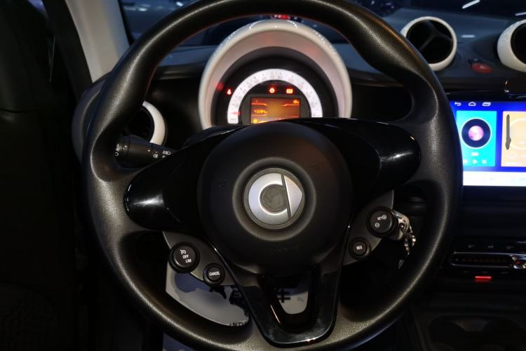 Used smart fortwo 2018 1.0L 52kW Hardtop Dynamic Version China V