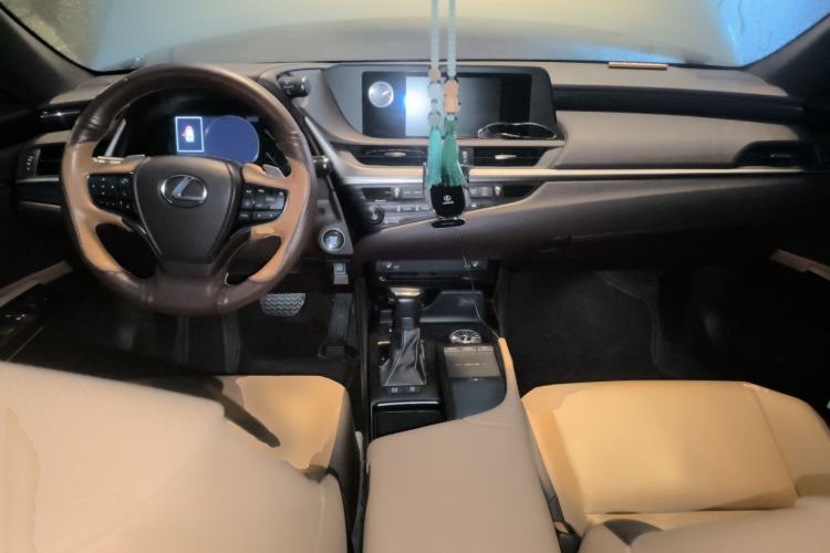 Used Lexus ES 2020 200 Excellence Edition