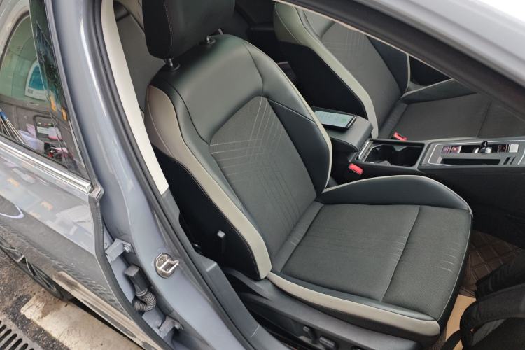 Used Volkswagen Golf 2021 280TSI DSG Pro First Edition Right Front Seat