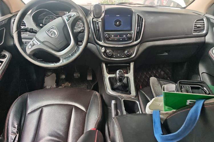 Used Baojun 560 2015 1.8L manual luxury version