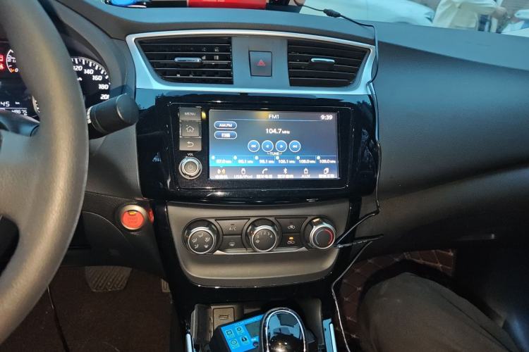 Used Nissan Sylphy 2018 1.6XV CVT Deluxe Edition Audio And AC Panel