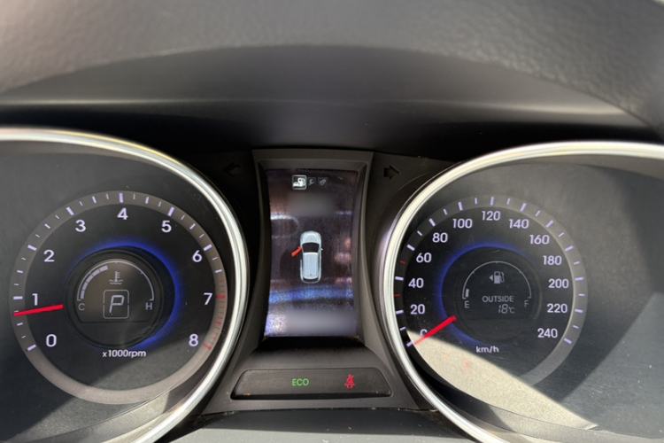 Used Hyundai Santa Fe 2015 2.0T Automatic Two-Wheel Drive Smart Version 5 Seats