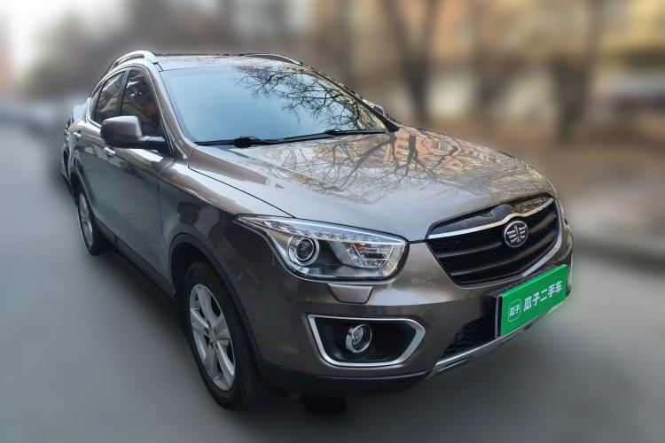 Used Bestune X80 2015 1.8T Automatic Flagship Model Front Right 45 Deg