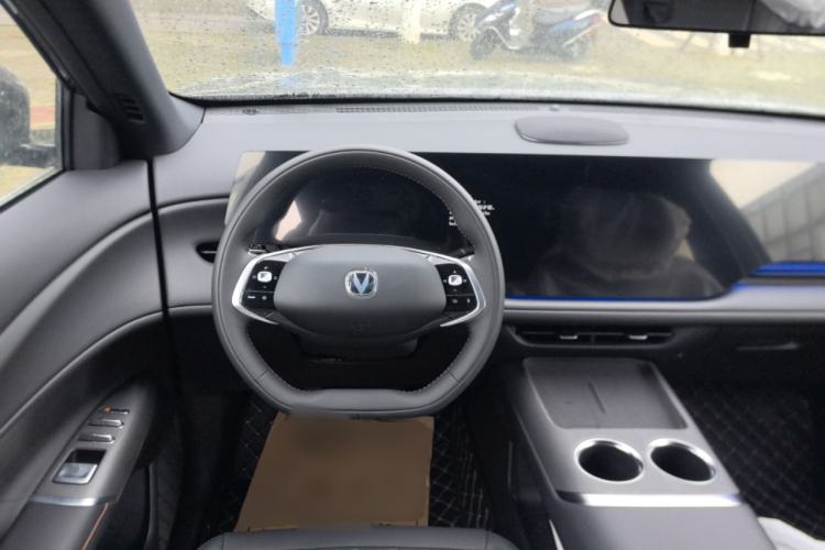 Used CHANGAN CS75 PLUS 2025 4th Generation 1.5T New Blue Whale Smart Flagship Version
