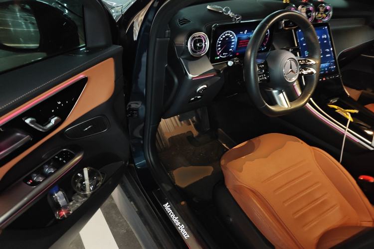 Used Mercedes-Benz GLC 2023 GLC 260 L 4MATIC Luxury Model 5 Seats Driver Seat