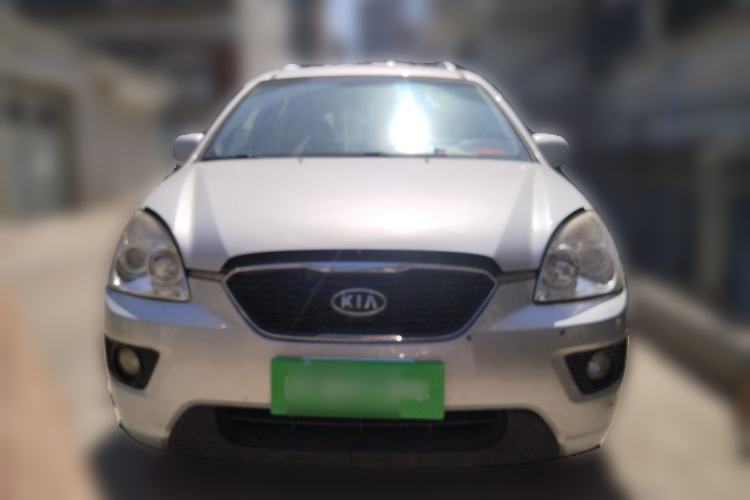 Used Kia Carens 2011 2.0L 7-Seater Automatic Standard Edition Front
