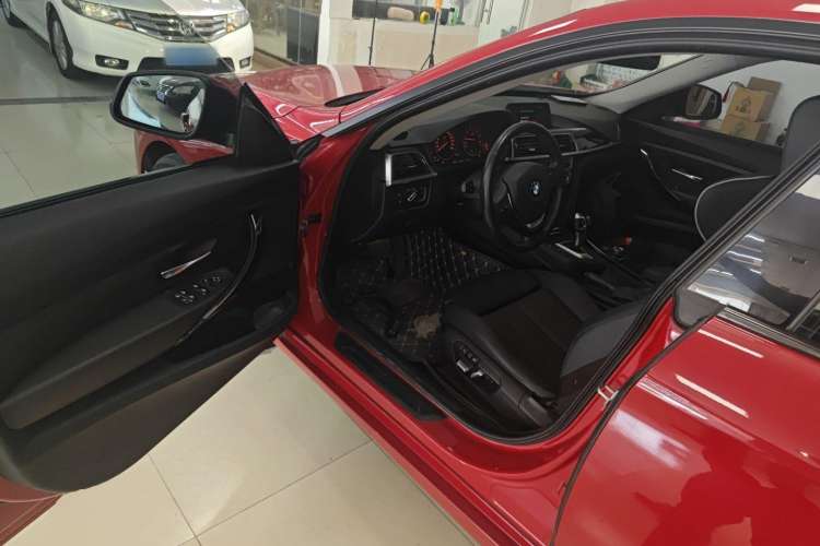 Used BMW 3 Series GT 2018 320i Sport Edition
