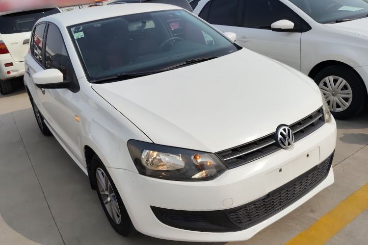 Used Volkswagen Polo 2013 1.4L Manual Fashion Edition Front Right 45 Deg