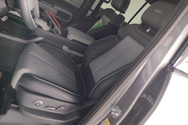 Used Formula Leopard 5 2023 Navigator Edition