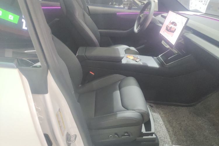 Used Tesla Model Y L 2025 Model Long-Range All-Wheel-Drive Version Right Front Seat