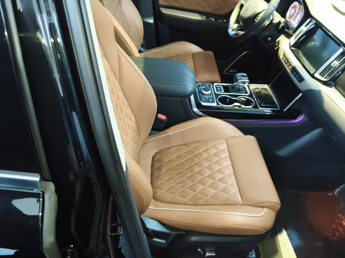 Hongqi HS7 2022 3.0T Automatic All-Wheel Drive Smart Connect Flagship Edition Five Seats — снимка 19