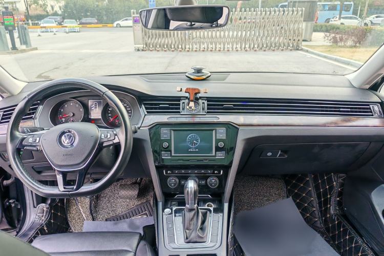 Used Volkswagen Magotan 2018 Facelift 380TSI DSG Luxury Version
