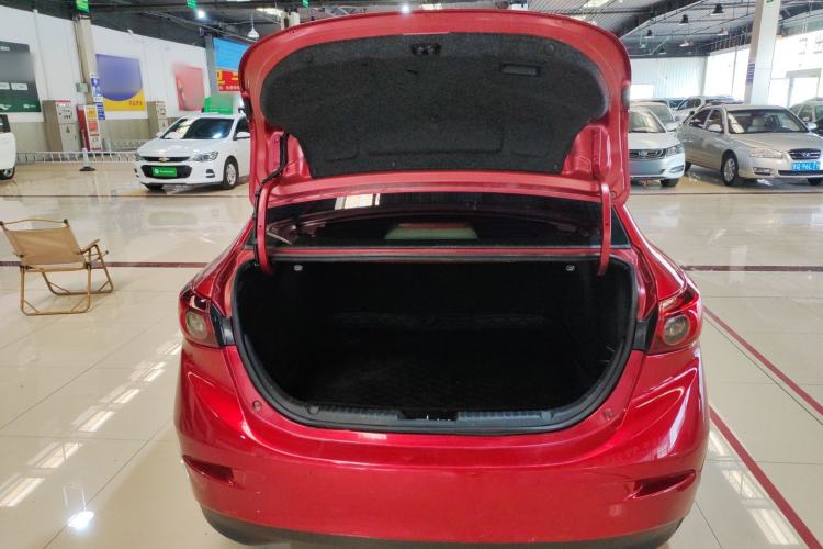 Used Mazda 3 Axela 2014 Sedan 1.5L Automatic Luxury Model Trunk