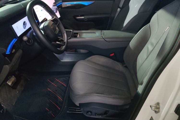 Used Lynk & Co 07 2024 EM-P 126 Long-Range Ultra