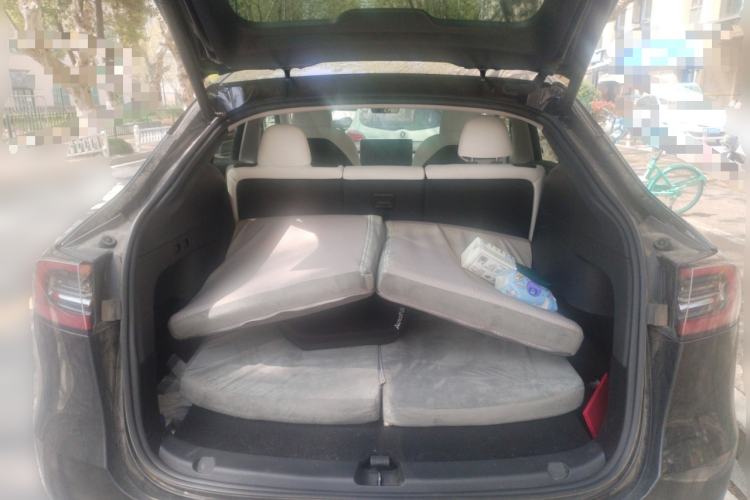 Used Tesla Model Y 2023 Long-Range All-Wheel-Drive Version