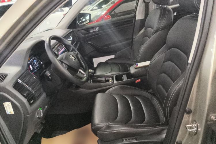 Used Skoda Kodiaq 2019 Facelifted TSI330 7-Seater Two-Wheel-Drive Luxury Enjoyment Edition China VI Standard