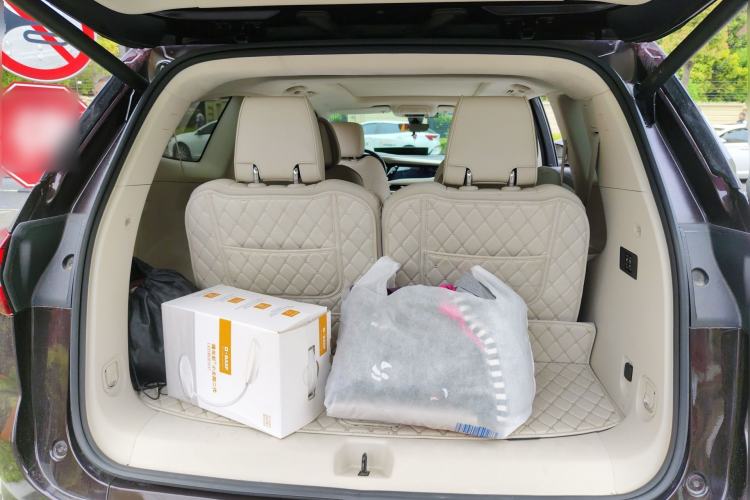 Used Buick Enclave 2020 28T All-Wheel Drive Avenir Trunk