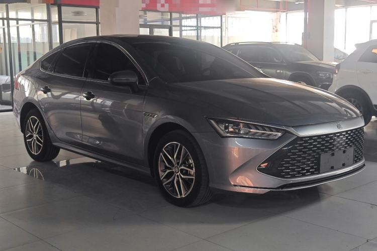 Used BYD Qin PLUS 2023 Champion Edition DM-i 120KM Leading Model Front Right 45 Deg