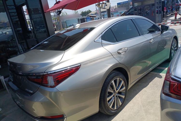 Used Lexus ES 2020 200 Excellence Edition
