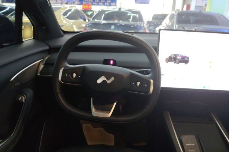 Used ONVO L60 2024 60 kWh Rear-Drive Version
