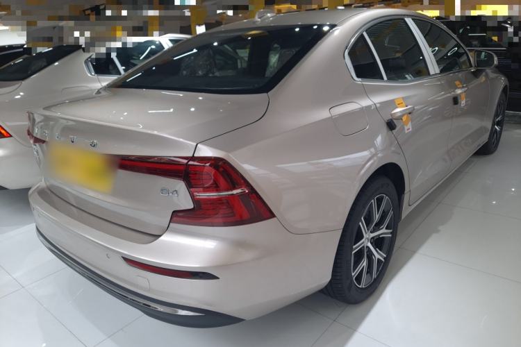 Used Volvo S60 2026 Model B4 Zhiyi Luxury Edition