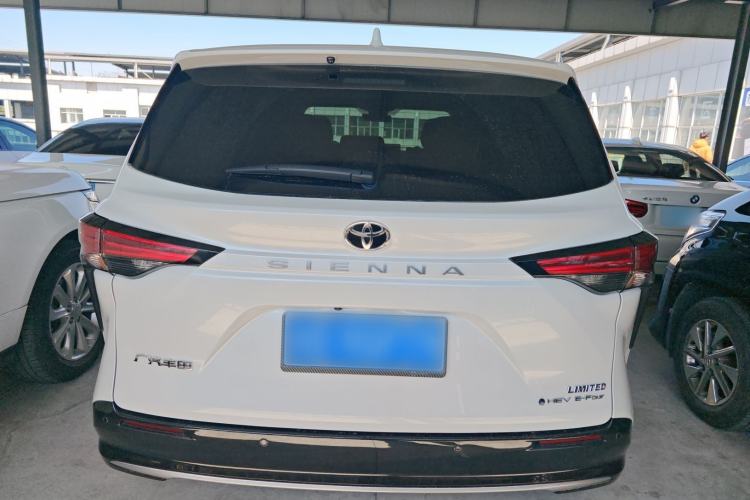 Used Toyota Sienna 2024 2.5L Hybrid Four-Wheel Drive Prestige Edition

