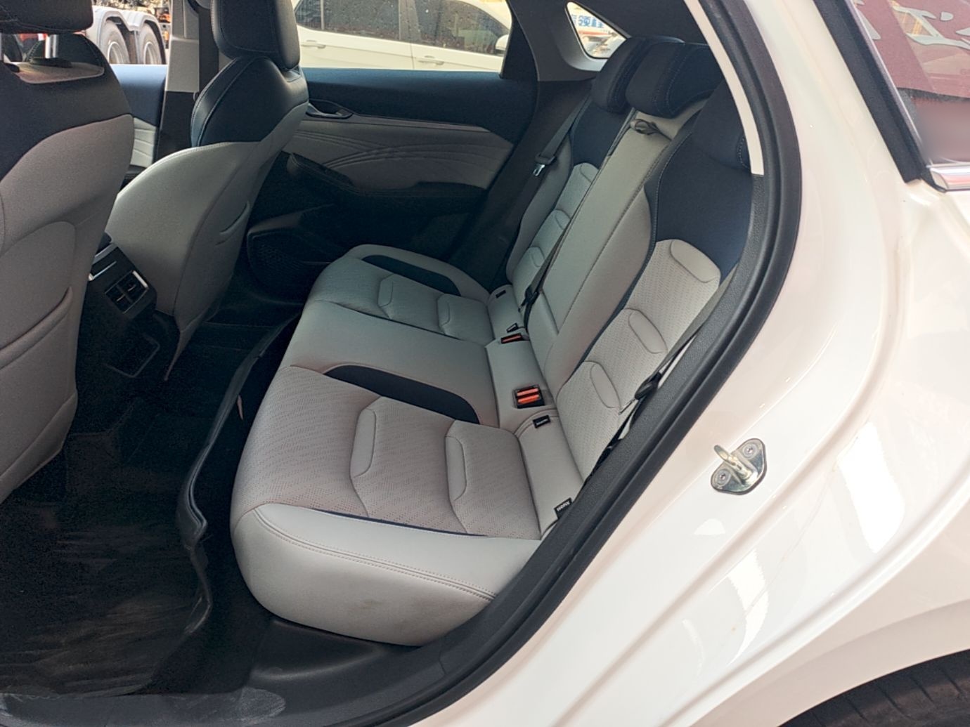 Geely Auto Preface 2023 2.0TD Prestige Version — снимка 20