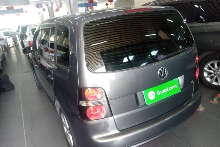 Used Volkswagen Touran 2015 1.4T Manual Fashion Edition 5-Seater Exterior 2