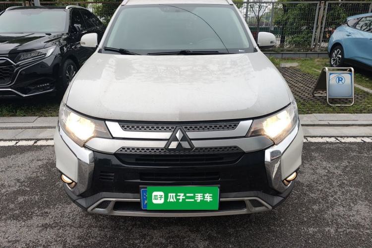 Used Mitsubishi Outlander 2020 2.0L Two-Wheel Drive Enjoyment Version 5 Seats
