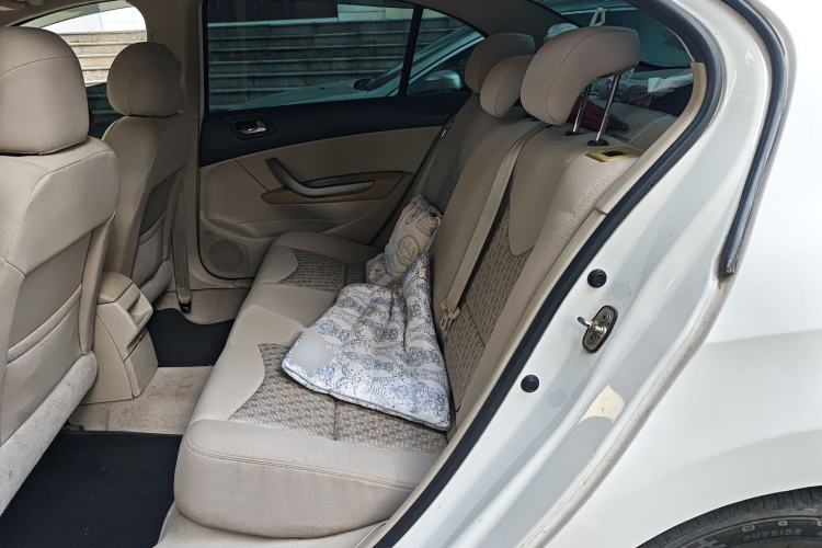 Used Peugeot 408 2011 1.6L Manual Comfort Edition
