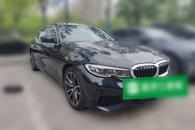 Used BMW 3 Series 2021 Facelifted 320Li M Sport Package Front Right 45 Deg