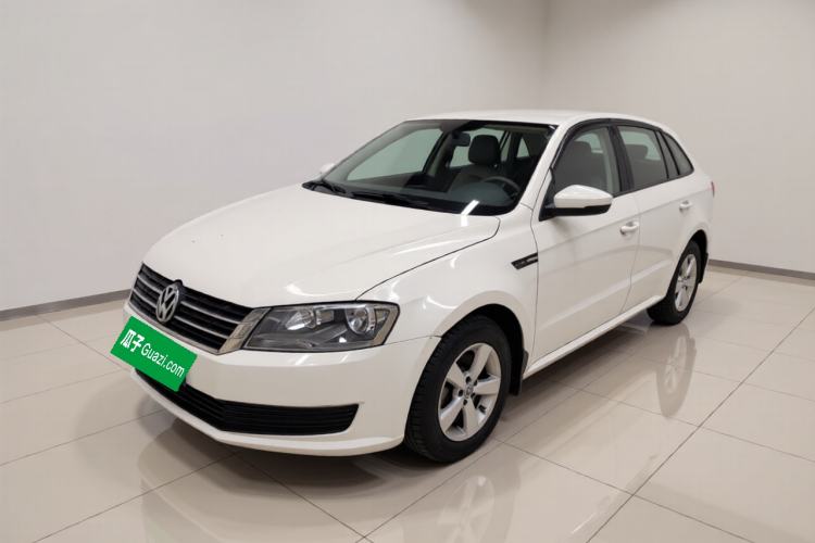 Used Volkswagen Gran Lavida 2013 1.6L Manual Fashion Model