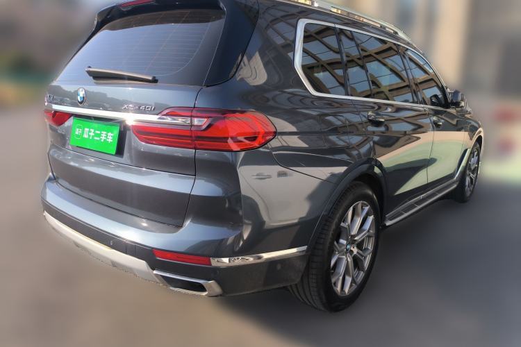 Used BMW X7 2021 xDrive40i Luxury Package with Leading Features