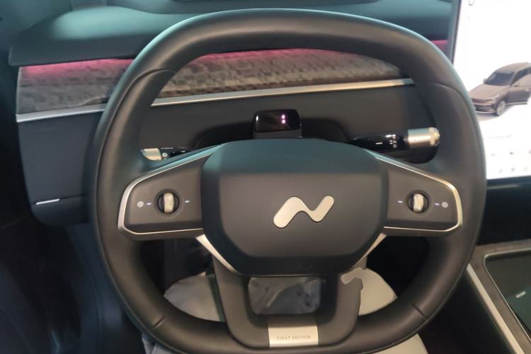 Used ONVO Luxeed L90 2025 Model—Max Six-Seater Version
