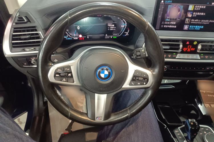 Used BMW iX3 2022 Leading Type Steering Wheel