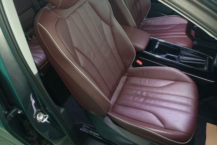 Used Volkswagen ID.6 X 2022 Smart Enjoyment Long-Range Edition Right Front Seat