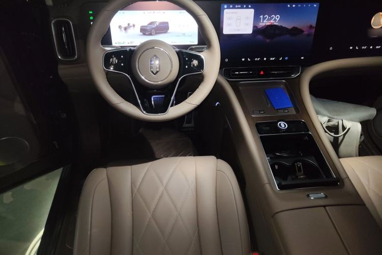 Used Hima AITO M9 2024 Range-Extended Ultra Version 52 kWh 5-Seater Model Steering Wheel