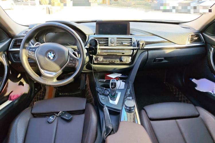 Used BMW 3 Series 2018 320Li Leading Luxury Package Interior 2