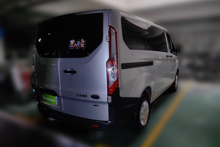 Used Ford Transit 2017 2.0T Diesel Multi-Purpose Commercial Vehicle Short Wheelbase Low Roof China V Standard
