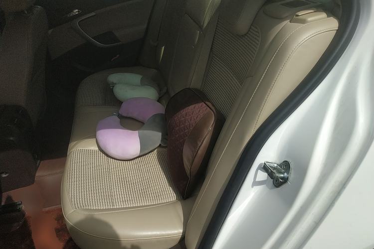 Used Buick Regal 2014 2.0L Leading Fashion Edition Left Rear Seat