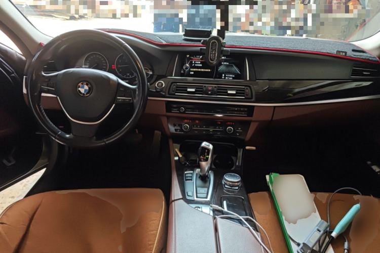 Used BMW 5 Series 2014 528Li Leading Model
