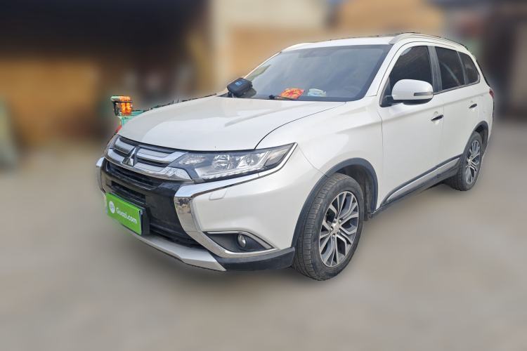 Used Mitsubishi Outlander 2016 2.4L 4x4 Luxury Edition 7-Seater