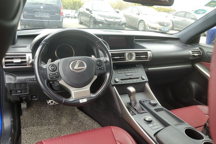 Used Lexus IS 2015 200t F SPORT
