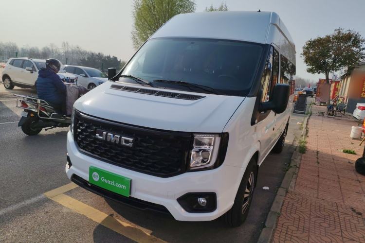 Used JMC Fushun 2025 2.0T 6MT Diesel Mid-Roof Mid-Height Commercial Multi-Purpose 7-Seater Passenger Vehicle