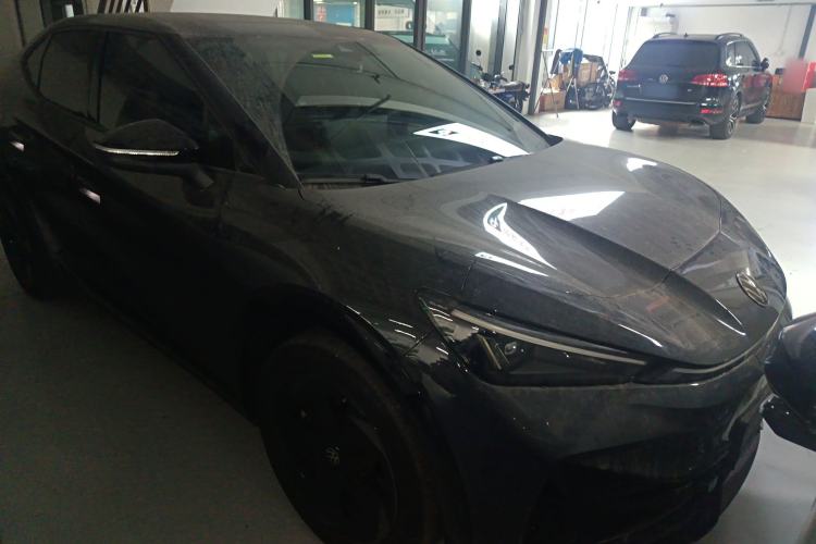 Used Volkswagen ID.UNYX 2024 Pro Long-Range Version