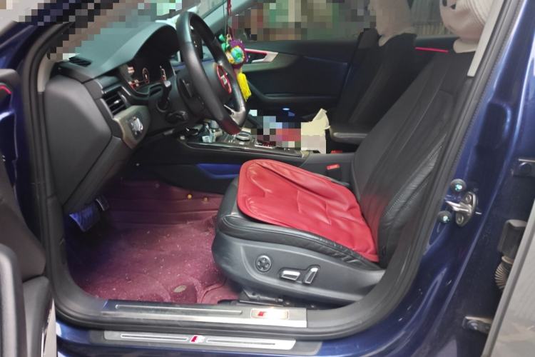 Used Audi A4L 2019 40 TFSI Fashion Edition China VI Emission Standard Left Front Seat